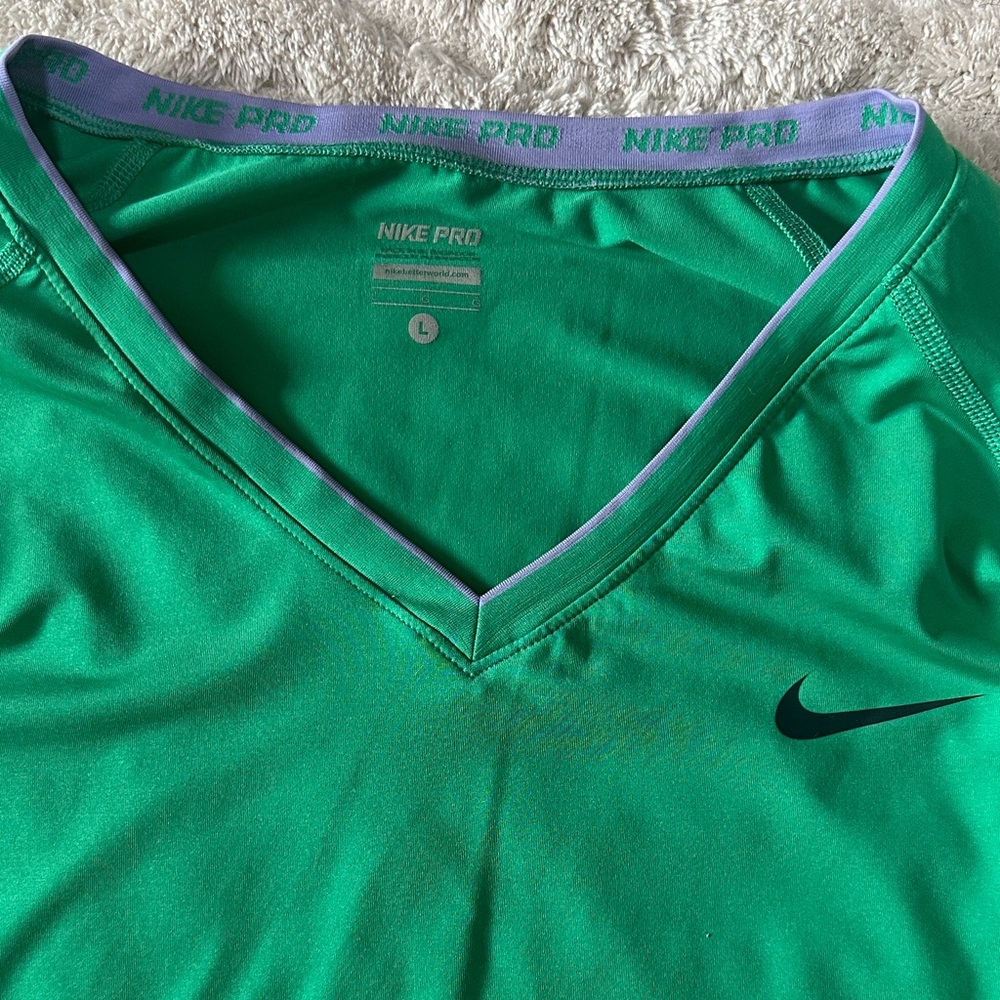 Nike Emerald Green Performance Top Large - Picture 2 of 6